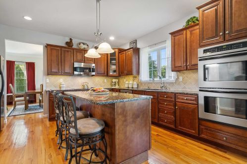 39 Robin Ct, Poughquag NY  12570-4508 exterior