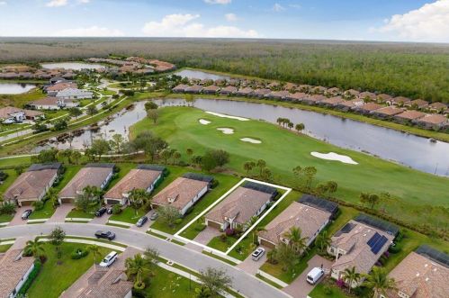 12517 Fenhurst Way, Naples, FL 34120-4682