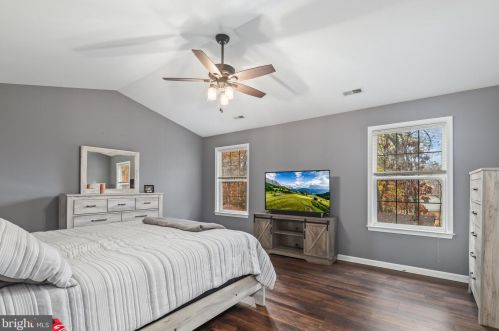 3722 Winding Holw Dr, Fredericksburg VA  22408-0242 exterior