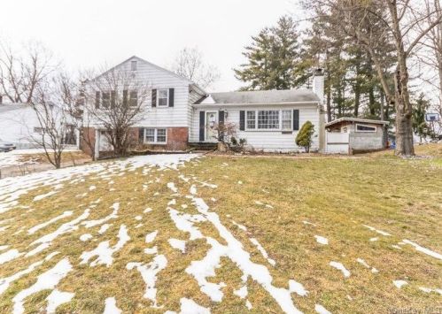 50 Ireland Dr, Poughkeepsie NY  12603-2031 exterior