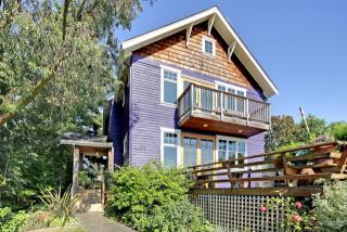 6036 39 Ave, Seattle WA  98118-6117 exterior