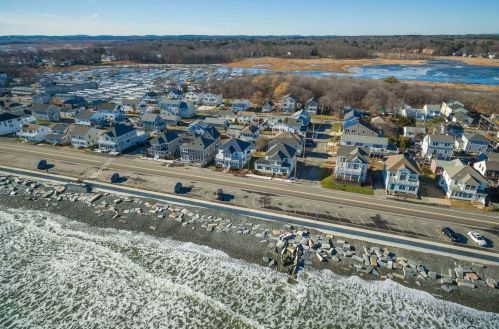 809 Ocean Blvd, Hampton NH  03842-3016 exterior