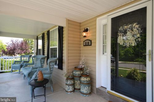 518 Centennial Ave, Gilbertsville, PA 19525-9222