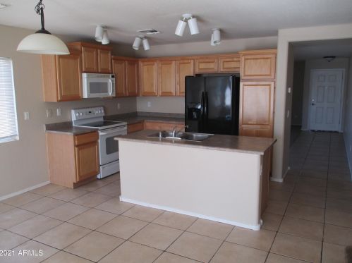 4127 Superior Rd, San Tan Valley, AZ 85143-5961