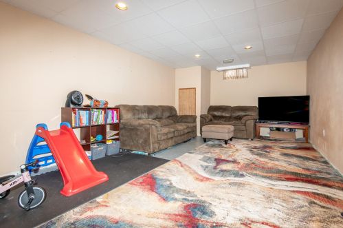 4315 122nd St, Kenosha WI  53158-3924 exterior