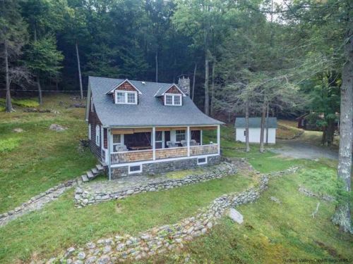 30 Lantern Ln, Shady, NY 12409-5018