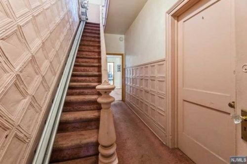 886 Broadway, Bayonne NJ  07002-3033 exterior