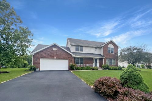 8383 Lantern View Ln, Dyer, IN 46373-9600