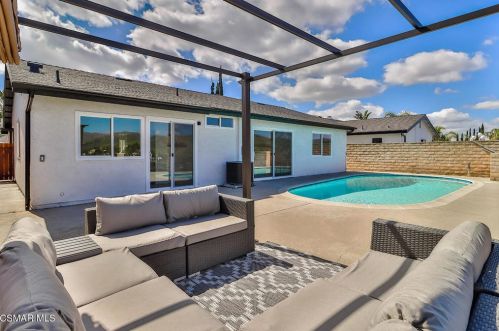 29267 Deep Shadow Dr, Calabasas CA  91301-1521 exterior