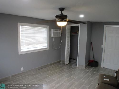 516 4 Ter, Cape Coral FL  33909-0020 exterior