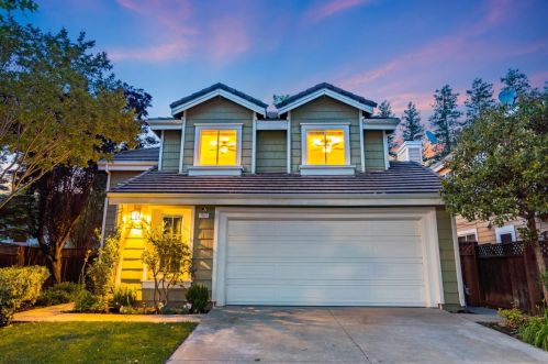 7577 Trotter Way, Pleasanton CA  94566-3121 exterior