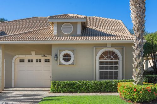 7073 Torrey Pines Cir, Fort Pierce, FL 34986-3255