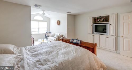 26 Manchester Ct, Berwyn PA  19312-1863 exterior