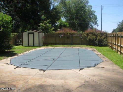 1102 8th Ave, Graceville FL  32440-2408 exterior