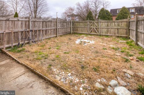 28 Periwinkle Ct, Dover DE  19904-7759 exterior