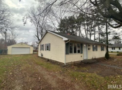 1300 Bower St, Elkhart, IN 46514-1864