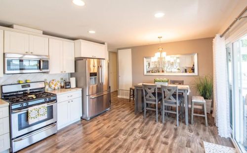 1031 Gale St, Escondido CA  92027-1230 exterior