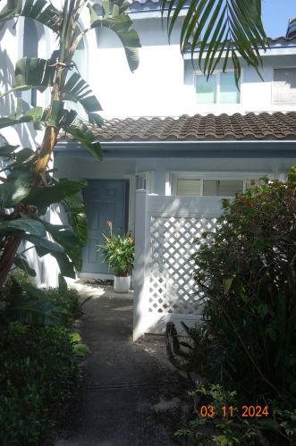 9754 Nickels Blvd, Boynton Beach, FL 33436-3982