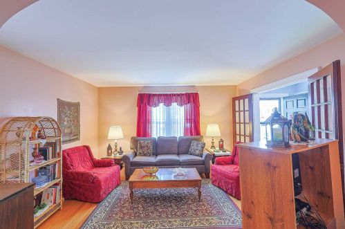 16 Lown Ct, Poughkeepsie, NY 12603-3322