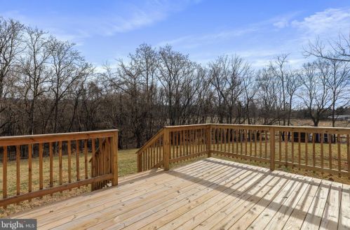 166 Hyde Park Ln, Charles Town WV  25414-4545 exterior