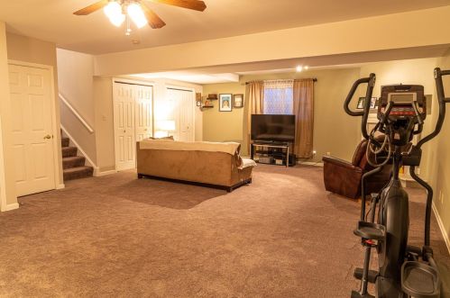 10641 Manor Dr, Dyer IN  46373-9119 exterior