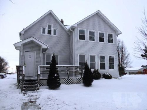 2114 Washington St, Eldora, IA 50627-1916