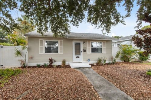5411 4th Ave, Saint Petersburg, FL 33707-6111