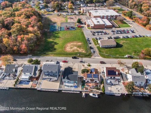 106 Moorage Ave, Berkeley Township NJ  08721-1879 exterior