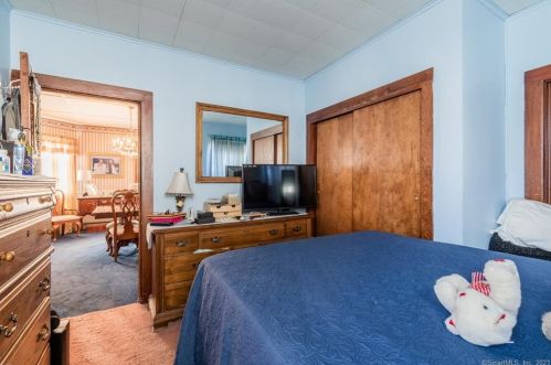 48 Ctr St, United States Coast Guard Ac CT  06320-5344 exterior