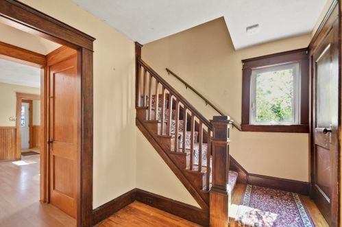 1 Sprague St, Billerica, MA 01862-1424