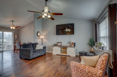 7153 Hillstone Ct, Florence, KY 41042-8076