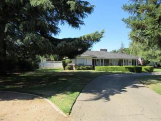 5419 Lane Ave, Fresno, CA 93727-5335