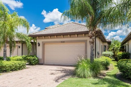 7516 Moorgate Point Way, Naples, FL 34113-5105