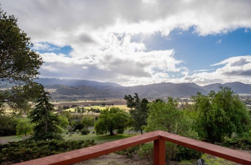2102 High Meadow Dr, Solvang, CA 93463-2222