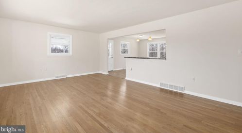 665 Truslow Rd, Fredericksburg, VA 22406-5106