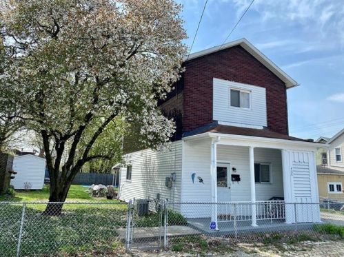408 Erie St, Mckeesport, PA 15132-3823