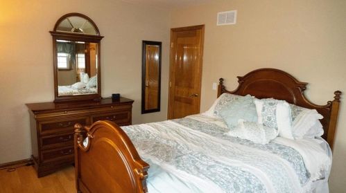 5142 Shawnee Blvd, Schnecksville PA  18078-2609 exterior