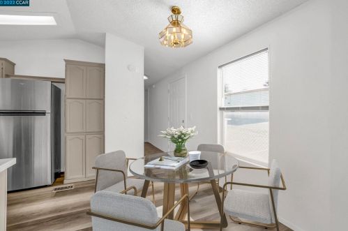 16150 Ashland Ave, San Lorenzo CA  94580-1116 exterior