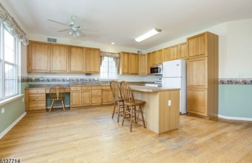 65 Kensington Cir, Belvidere NJ  07823-1700 exterior