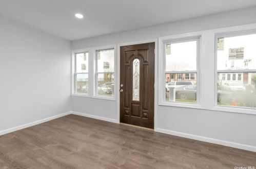 16416 109th Dr, Jamaica, NY 11433-2914