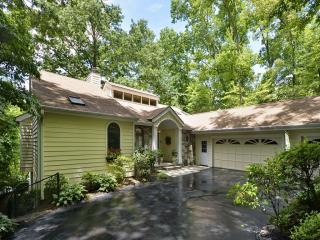 18 Ivy Way, Hendersonville NC  exterior