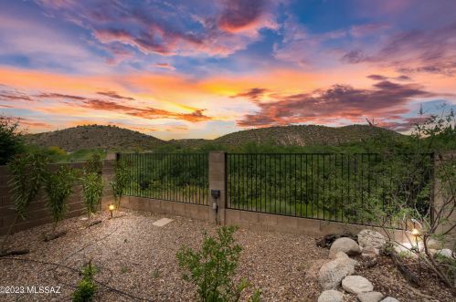 5377 Ventana Vista Rd, Tucson, AZ 85750-7083