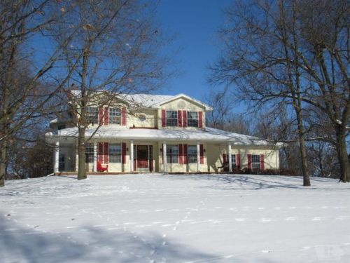 615 Crestview Ave, Cliffland, IA 52501-1233