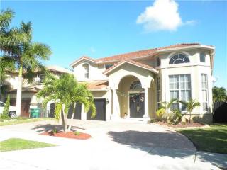 5721 166th Ct, Miami, FL 33193-5815