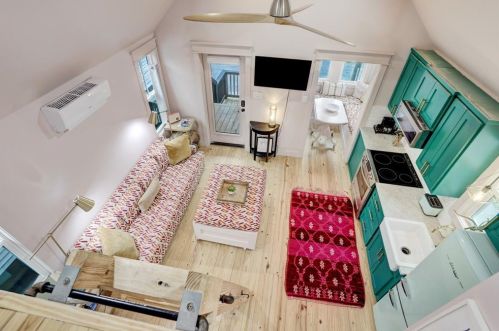 1311 13 St, Galveston TX 77550-8206 exterior