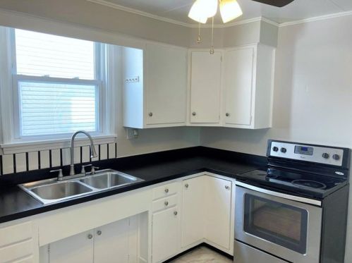 2312 Highland Ave, New Castle, PA 16105-2180