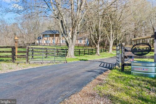13149 Ada Ln, Nokesville, VA 20181-3327