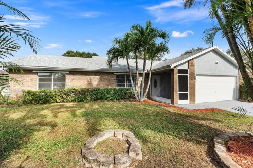 1025 Majorca Ave, Fort Pierce, FL 34953-3431