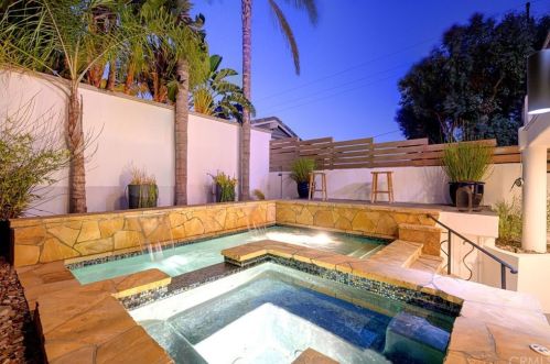 513 Dianthus St, Manhattan Beach CA  90266-6720 exterior