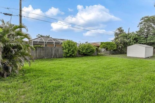623 104th Ave, Naples FL  34108-3228 exterior